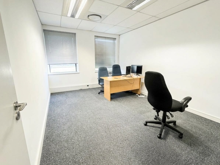 To Let Commercial Property for Rent in Mowbray Western Cape
